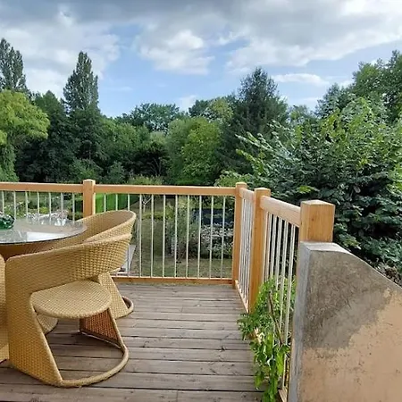 펜션 Logis Des Fees, Spa, Piscine Et Jardin Bauge-en-Anjou