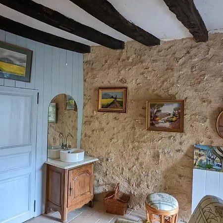 Prázdninový dům Logis Des Fees, Spa, Piscine Et Jardin *