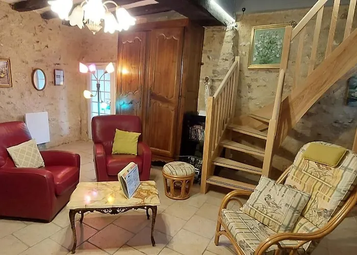 Logis Des Fees, Spa, Piscine Et Jardin Feriehus Baugé