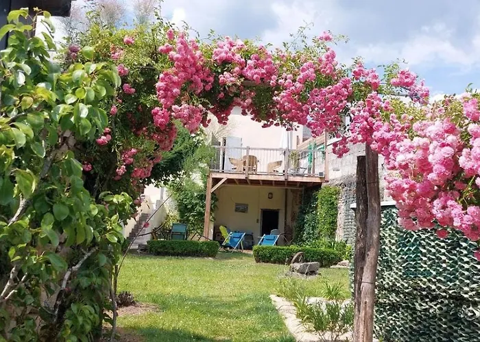 Logis Des Fees, Spa, Piscine Et Jardin Feriehus Baugé